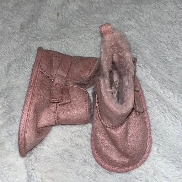 (3 for $10) pink fuzzy booties - Picture 2 of 4